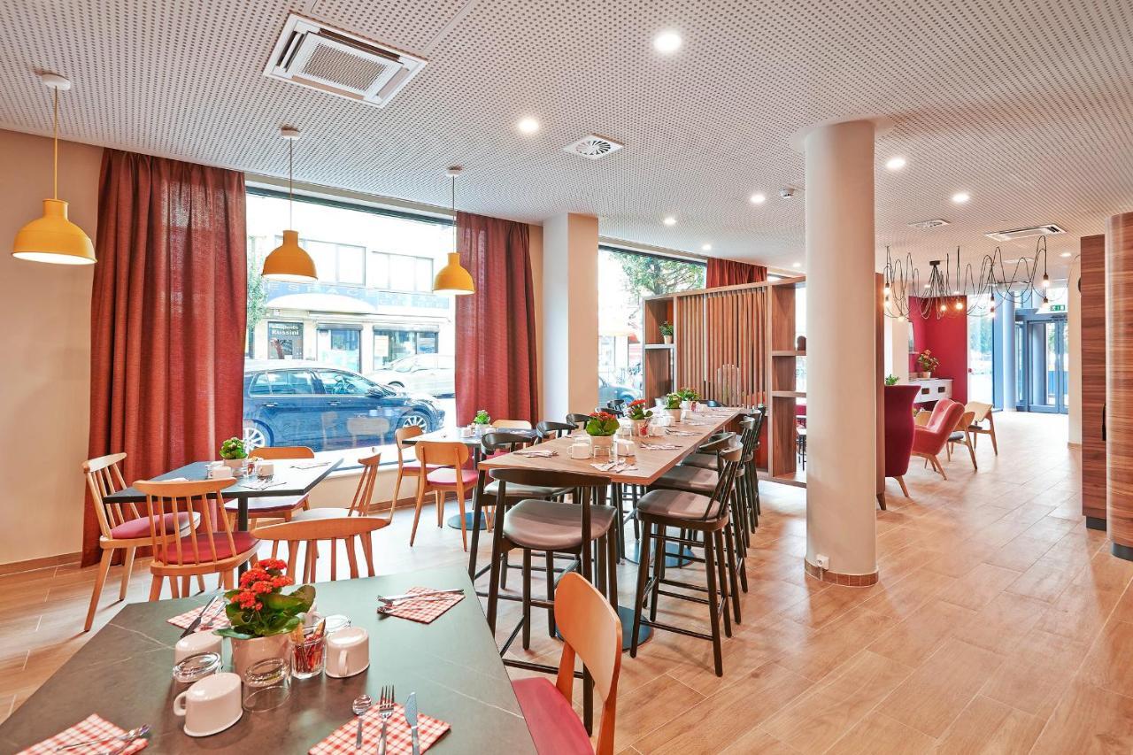อพาร์ตซิตี้ กงฟอร์ต บรูเซล มิดี Aparthotel Saint-Gilles ภายนอก รูปภาพ